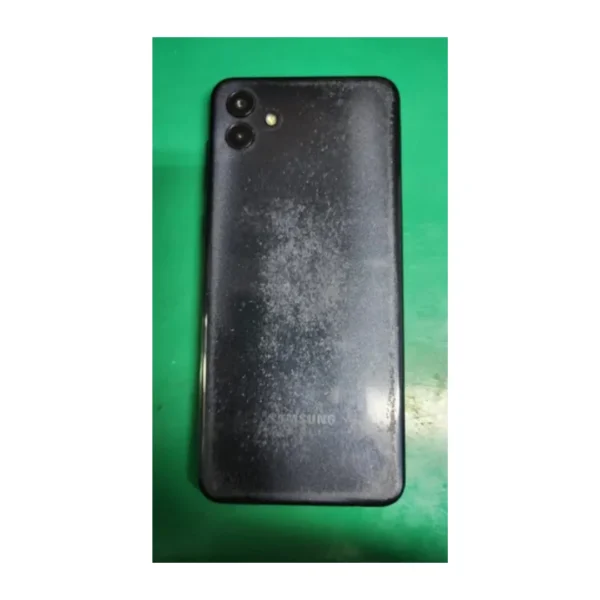 Samsung A04 64gb, 3gb Ram Negro (Usado) - Image 2